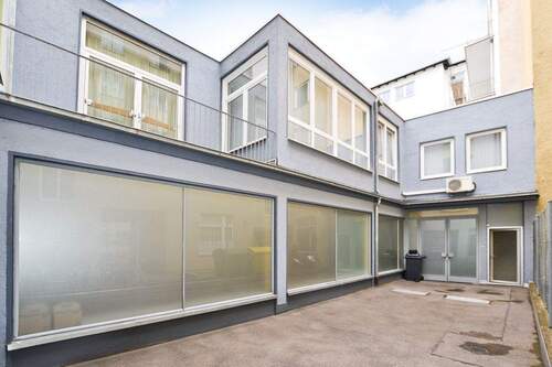 Innenhof - Gewerbeobjekt (Büro, Produktion, Verkauf) in Augsburg