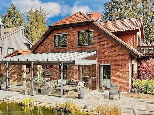 Titelbild Gartenansicht - Viel Raum für große Familien, Wohnen & Arbeiten sowie Mehrgenerationen