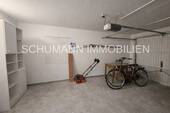 Garage mit elektrischen Tor - 