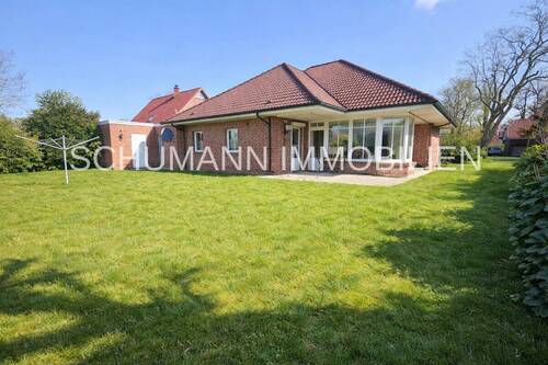 Blick vom Garten aus - 3 Zimmer Einfamilienhaus zum Kaufen in Jever / Moorwarfen