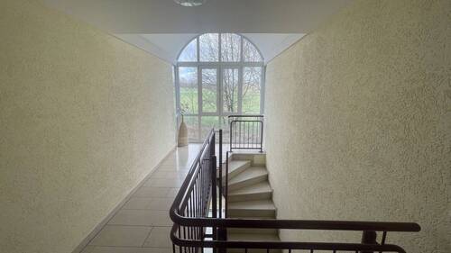 Treppenhaus - Etagenwohnung mit 52,90 m&sup2; in Pulsnitz zum Kaufen