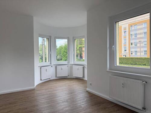 Wohnzimmer - 3 Zimmer Etagenwohnung zur Miete in Schleiz