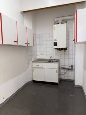 Nebenraum mit Küche - 