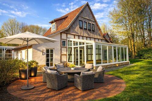 Terrasse Fachwerkhaus - Bauernhaus, Landhaus mit 320,00 m&sup2; in Bielefeld zum Kaufen