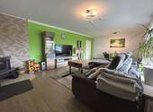 Großzügiges Wohnzimmer - 