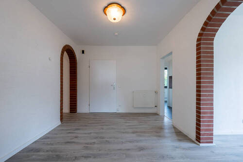 Flur - Etagenwohnung mit 117,00 m² in Bardowick zur Miete