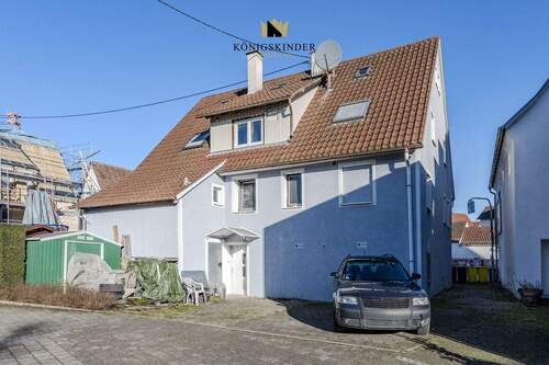 Hofseite mit zwei Stellplätzen - 1 Zimmer Mehrfamilienhaus, Wohnhaus zum Kaufen in Aspach