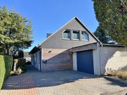 Hier entlang! - 5 Zimmer Einfamilienhaus zum Kaufen in Stuhr