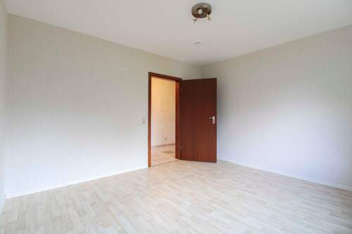 Schlafzimmer - 3 Zimmer Einfamilienhaus zum Kaufen in Dortmund