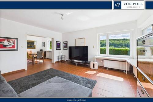 Offenes Wohnzimmer - Freistehendes Haus mit liebevoll angelegtem Garten zum veredeln !