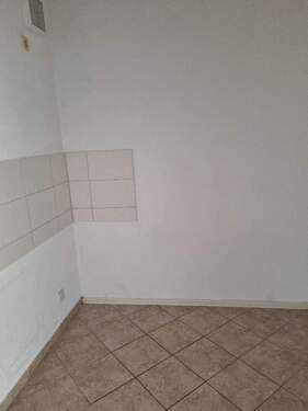 20251202_090302_resized.jpg - 3 Zimmer Etagenwohnung in Chemnitz