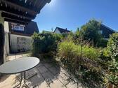 Blick zur Terrasse und in den Garten
- 5 Zimmer Einfamilienhaus in Nürnberg