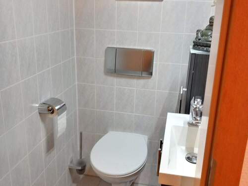 Gäste WC - Etagenwohnung mit 115,00 m² in Ronnenberg zur Miete