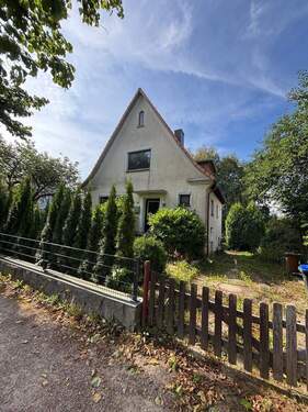 PHOTO-2025-09-09-11-49-15 (2).jpg - 5 Zimmer Einfamilienhaus zum Kaufen in Kiel