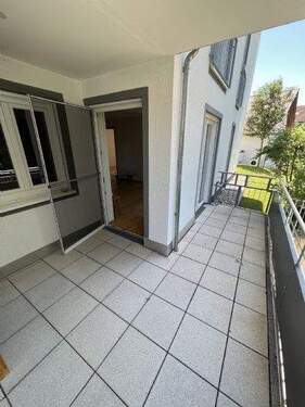 Westterrasse zur Wohnung - 