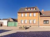 36_1.jpg - vermietetes Mehrfamilienhaus mit Nebengelass