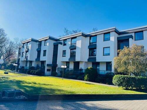 Hauseingang - 2 Zimmer Etagenwohnung zum Kaufen in Ahrensburg