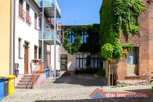 Rückseite - 1 Zimmer Mehrfamilienhaus, Wohnhaus in Wolmirstedt