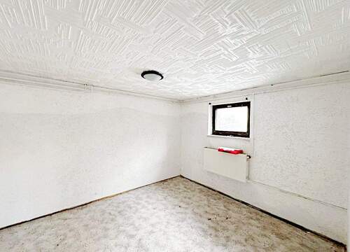 ...zwei Wohn-oder Hobbyräume im Keller - 