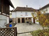 Haus Rückseite mit Hof... - 4 Zimmer Einfamilienhaus zum Kaufen in Brachttal-Schlierbach