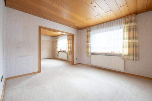 Wohnzimmer - 4 Zimmer Einfamilienhaus zum Kaufen in Seevetal-Bullenhausen