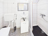 Badezimmer 2/2 - 