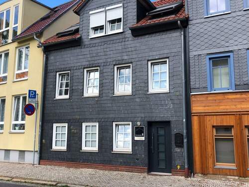 image1.jpeg - Zentral gelegenes Einfamilienhaus mit Einliegerwohnung und großer Terrasse