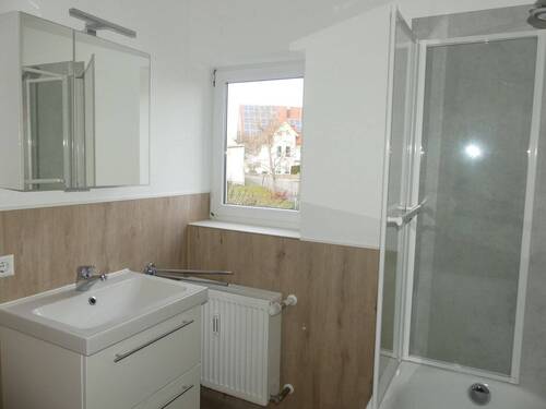 Wanne mit Duschfunktion - 