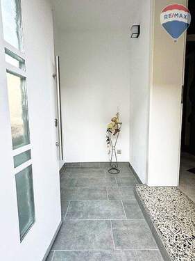 12 #24 Eingangsbereich - 