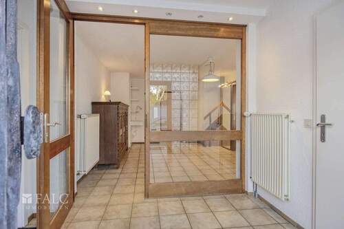 Flur - Reihenendhaus mit 181,30 m&sup2; in Köln zum Kaufen