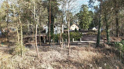 Aussicht vom Grundstück zur Straße - 
