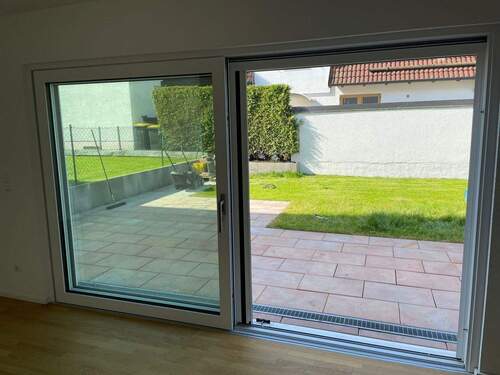 Blick auf die Terrasse - 