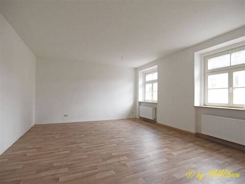 Blick in den Wohnbereich - 3 Zimmer Etagenwohnung in Frankenberg