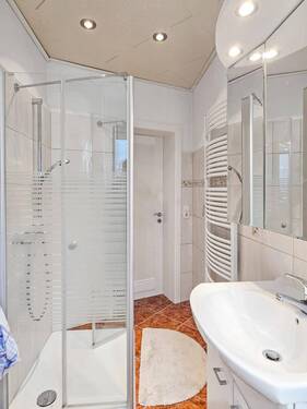 Bad 1 EG - Einfamilienhaus mit 180,00 m&sup2; in Schwarzatal zum Kaufen