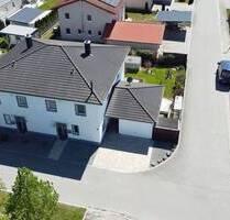 Charmante, neuwertige Doppelhaushälfte für komfortables Wohnen in ruhiger Lage - Pocking Ruhstorf