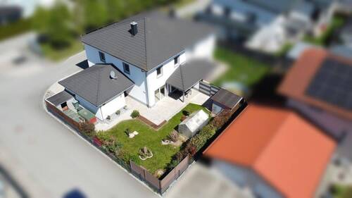 Gartenansicht von Westen - 4 Zimmer Doppelhaushälfte in Pocking