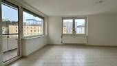 1 Wohnzimmer - 3 Zimmer Etagenwohnung zum Kaufen in Erlangen