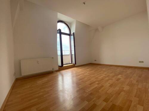 Wohnzimmer - 2 Zimmer Etagenwohnung in Magdeburg