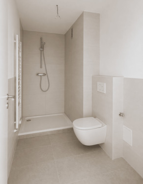 Beispielfoto Badezimmer (AI) - 1 Zimmer Etagenwohnung zur Miete in Hamburg