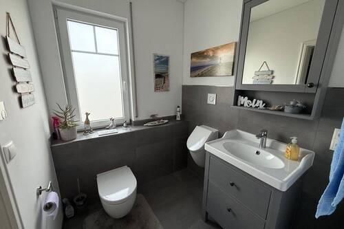 Gäste-Bad mit Dusche - 