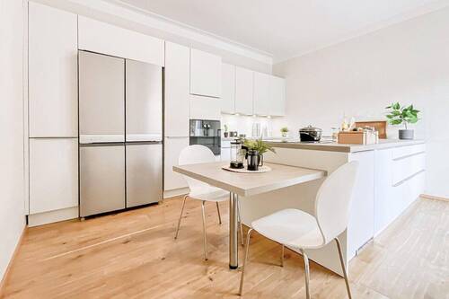 Moderne Küche - 5 Zimmer Einfamilienhaus in Hamburg