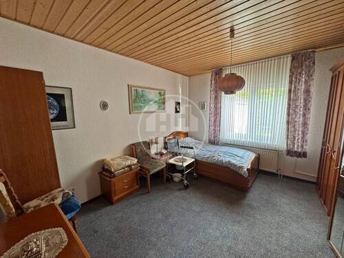 Zimmer 1 Erdgeschoss - Mehrfamilienhaus, Wohnhaus mit 285,00 m² in Aurich / Egels zum Kaufen