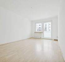 +++Schöne 3-R-W in Neustadt (Sa) bietet sonnige Zimmer, Loggia & Waldnähe - Ihr Ort zum Ankommen!+++ - Neustadt in Sachsen