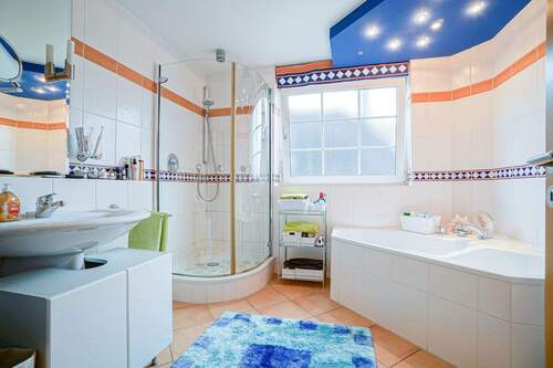 Tageslichtbad im OG - 