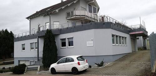 Gebäudevorder- u. -seitenansicht - 188 m² flexibel nutzbare Gewerberäume (LagerWerkstatt mit Büro) in repräsentativem Wohn- u. Geschäftshaus!