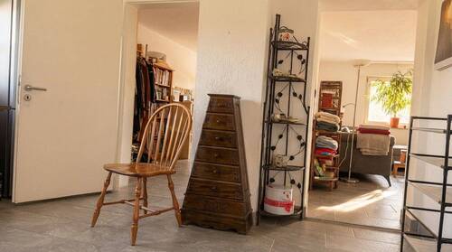 Flur - Etagenwohnung mit 78,00 m&sup2; in Pfinztal zum Kaufen