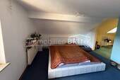 2. Dachgeschossraum mit Fenster - 