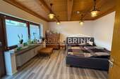 Schlafzimmer mit Zugang zum Balkon (EG) - 