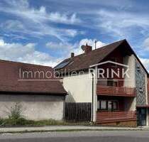 Gemütliches Zweifamilienhaus zentral in Wilhermsdorf, drei Balkone und Terrasse mit Garten
