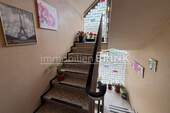 Hausflur - 6 Zimmer Mehrfamilienhaus, Wohnhaus zum Kaufen in Wilhermsdorf